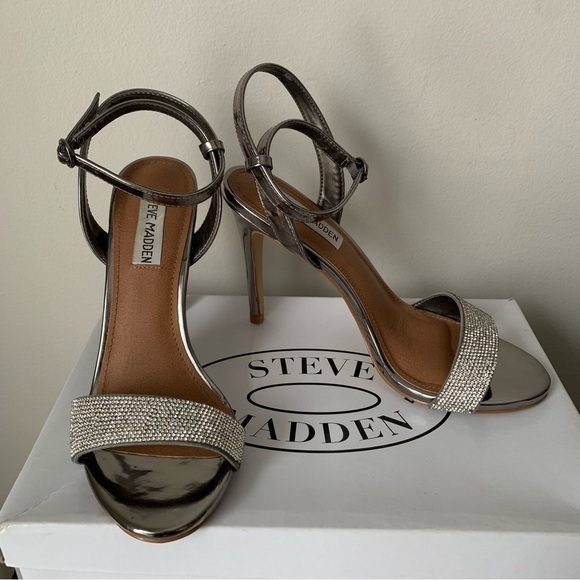 Steve Madden Rhinestone and Silver Ankle-strap sandal Heels Size 8 - Picture 1 of 13
